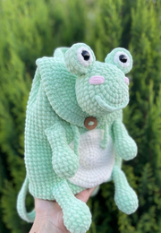 Frog Plush Backpack - crochetpattern