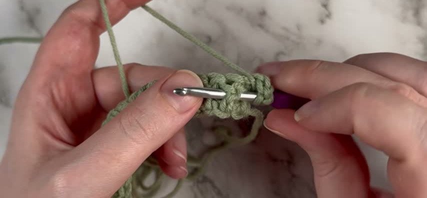 Crochet basketweave stitch row1